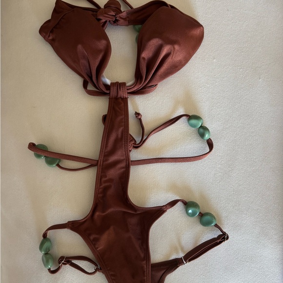 SHEIN one piece - Picture 2 of 4